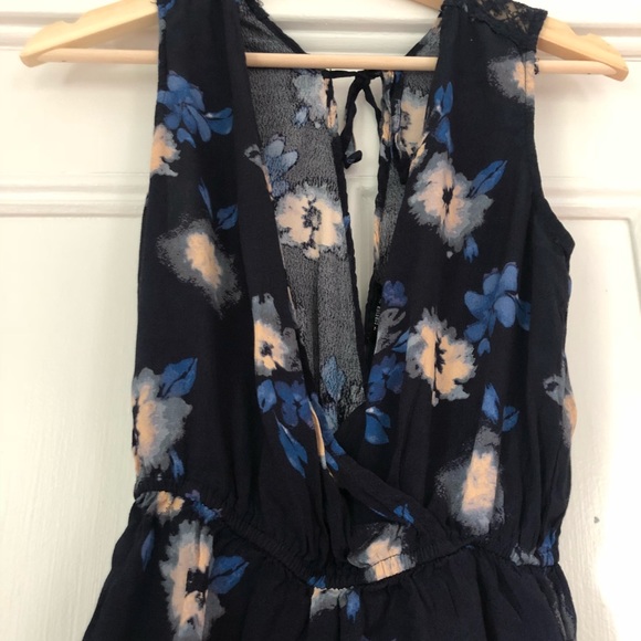 Like-New Forever 21 Navy Romper Size Small - Picture 3 of 8